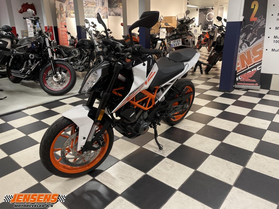 KTM 390 Duke
