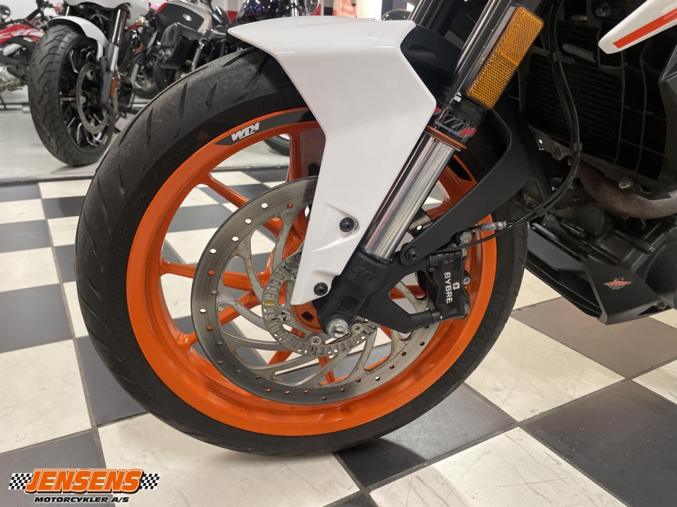 KTM 390 Duke