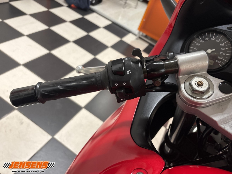 Suzuki GSX 600 F