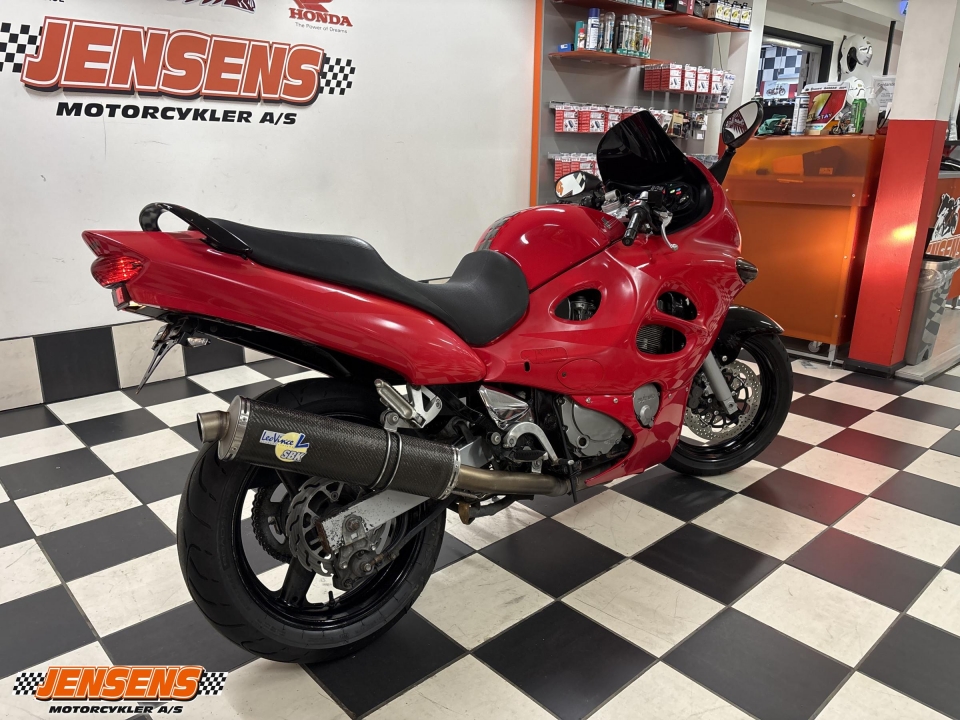 Suzuki GSX 600 F