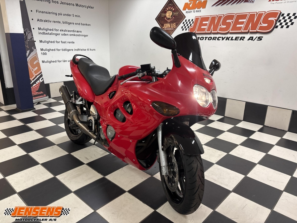 Suzuki GSX 600 F