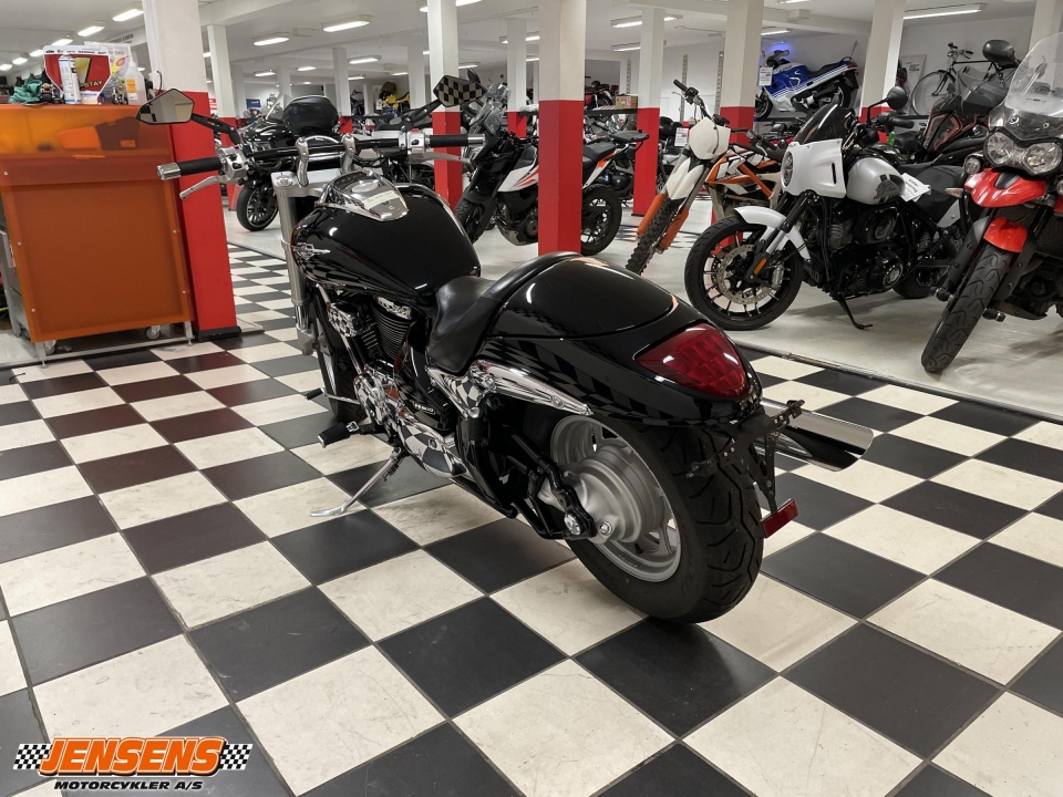Suzuki VZ 800 Intruder