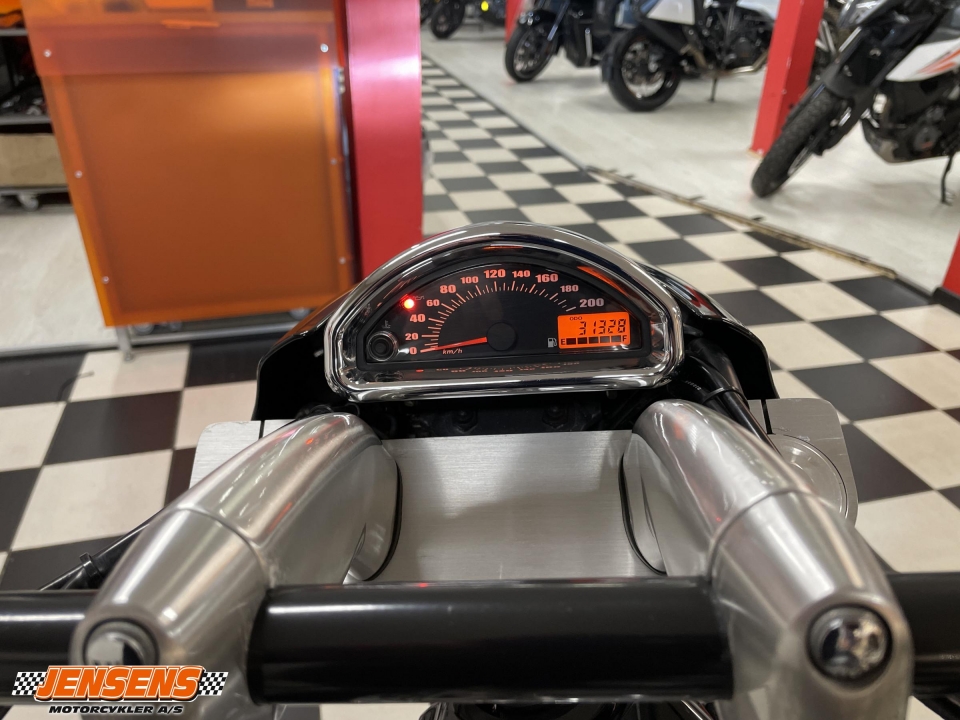 Suzuki VZ 800 Intruder