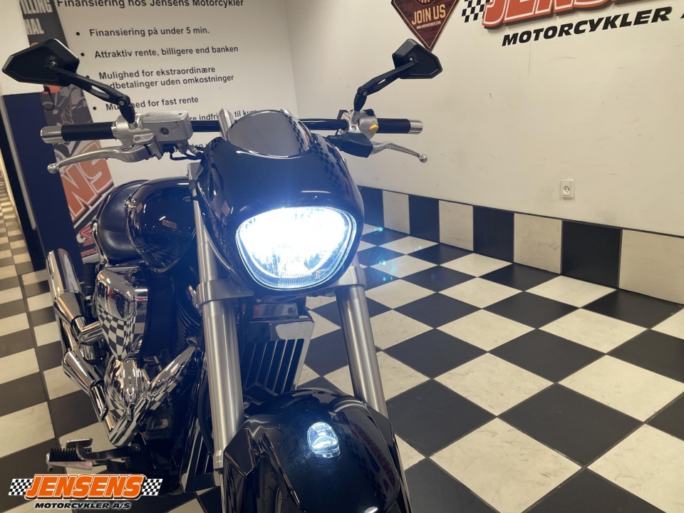 Suzuki VZ 800 Intruder