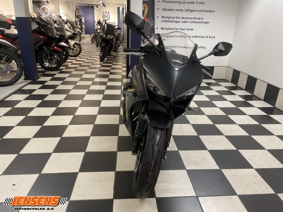 Honda CBR 650 R E-Clutch