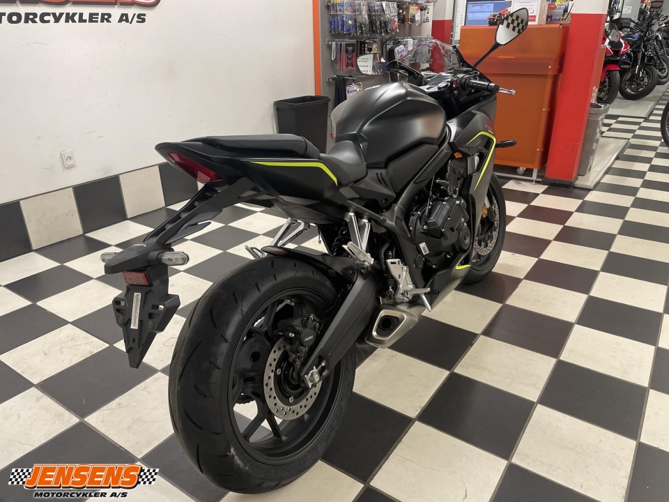 Honda CBR 650 R E-Clutch