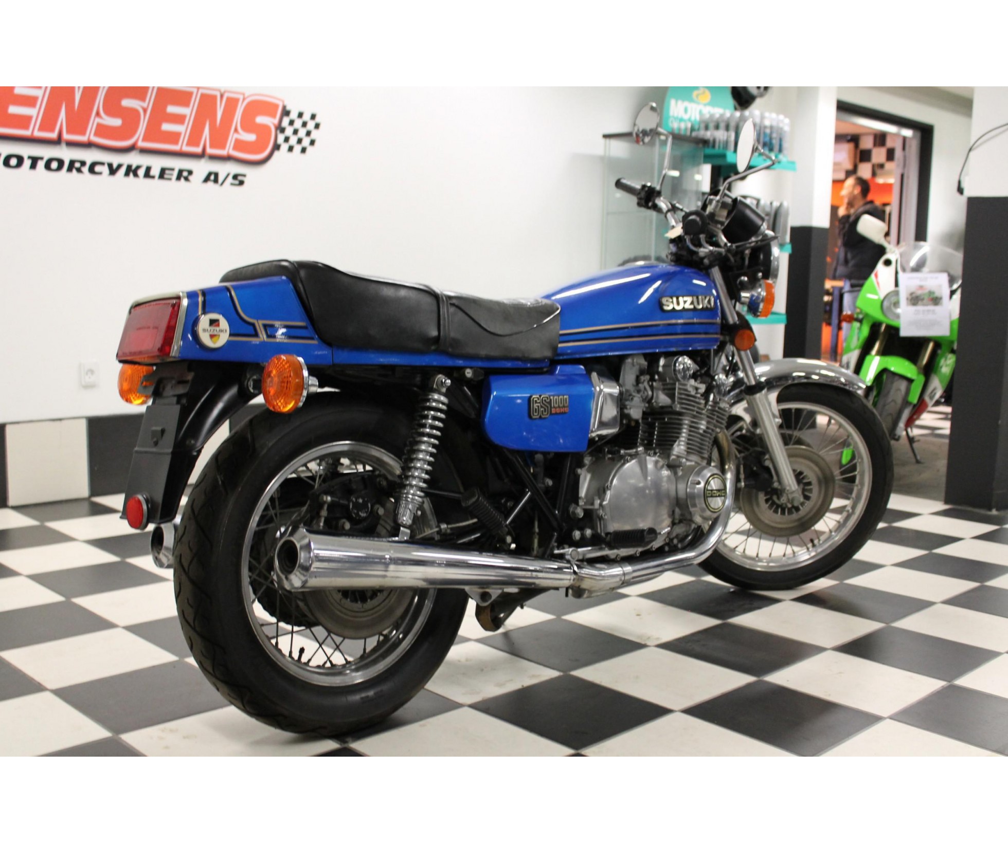 Nissan gs 1000