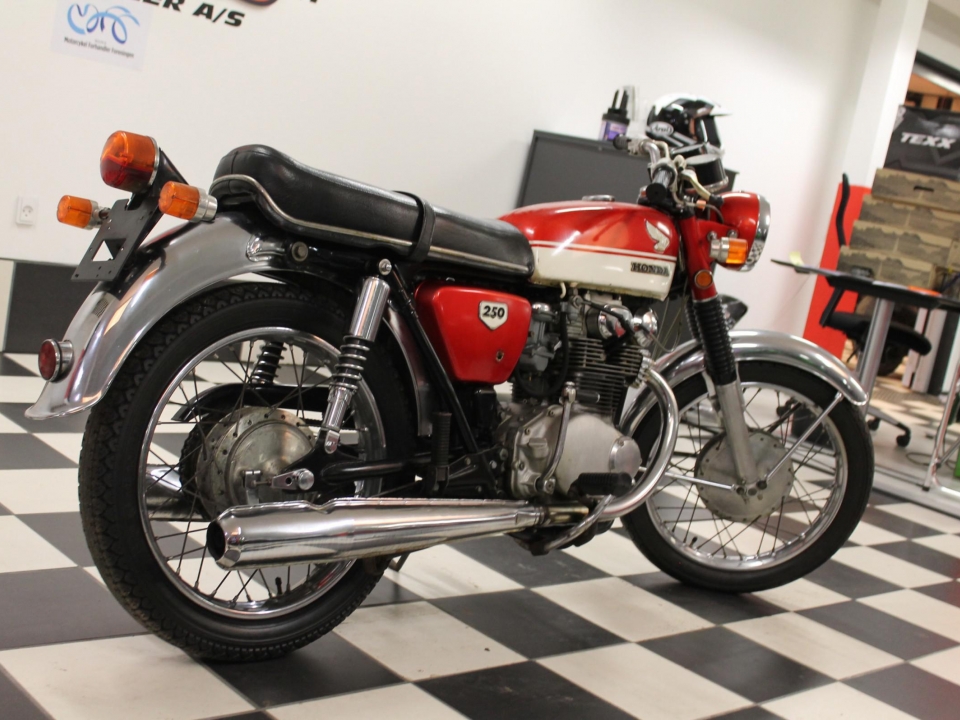 Honda CB 250