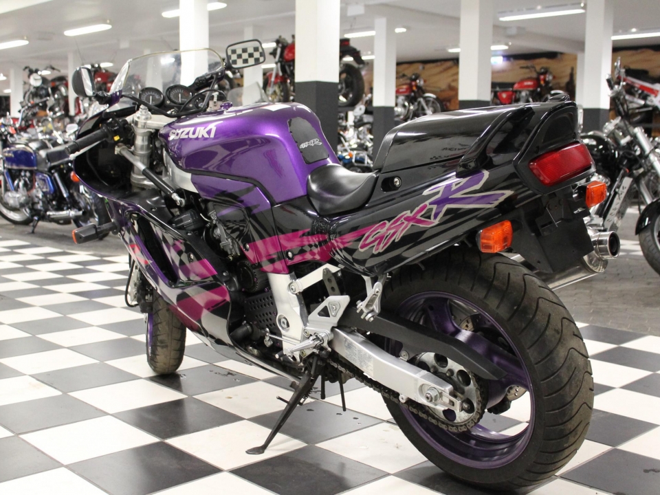 Suzuki GSXR 750