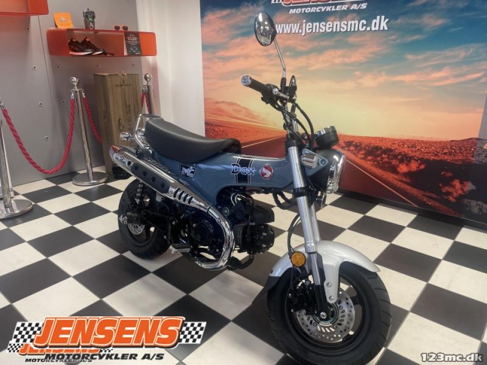 Honda ST 125 Dax